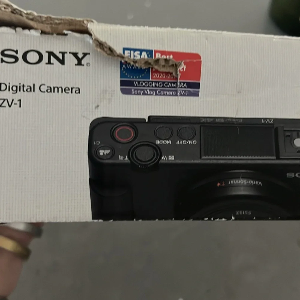 Sony digital camera zv-1 perfect condition bought a new one